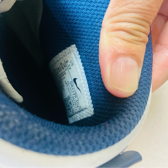 Gently Used - Navy Blue Dunk Highs - 6.5 Youth to 8 Women’s - Picture 3 of 3